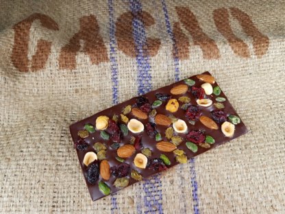 Cass'noisette | Tablette mendiant au chocolat du Costa Rica 64 % garnie de fruits secs
