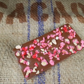Cass'noisette | Tablette au chocolat au lait du Vietnam 45 % garnie de pralines roses de Lyon