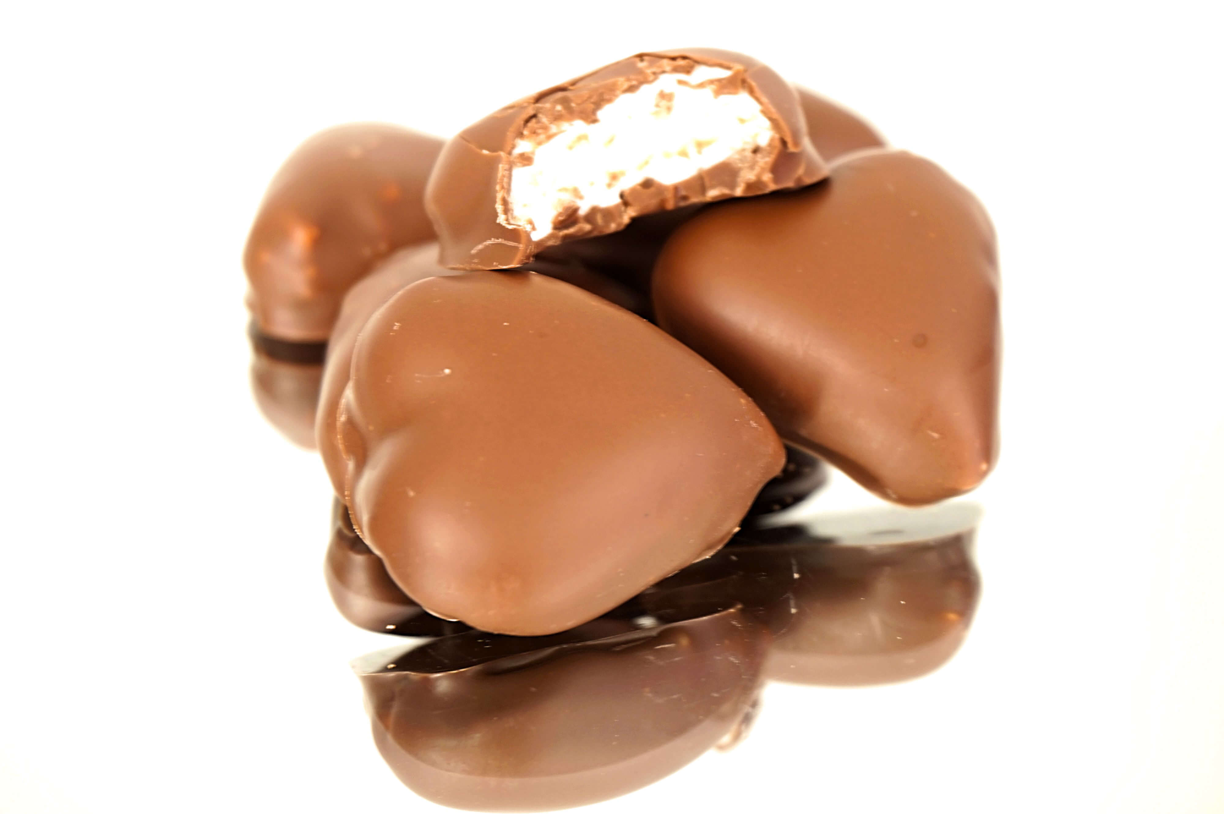 Petits cœurs guimauve enrobés de chocolat au lait Cass'noisette | Coeurs de guimauve enrobés de chocolat au lait